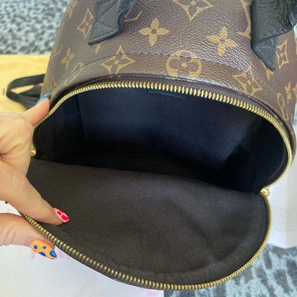 Louis Vuitton Palm Springs PM Monogram Black - Picture 16 of 16